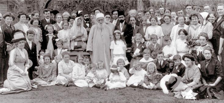 'Abdu'l-Bahá (i mitten) vid Lincoln Park, Chicago, 1912